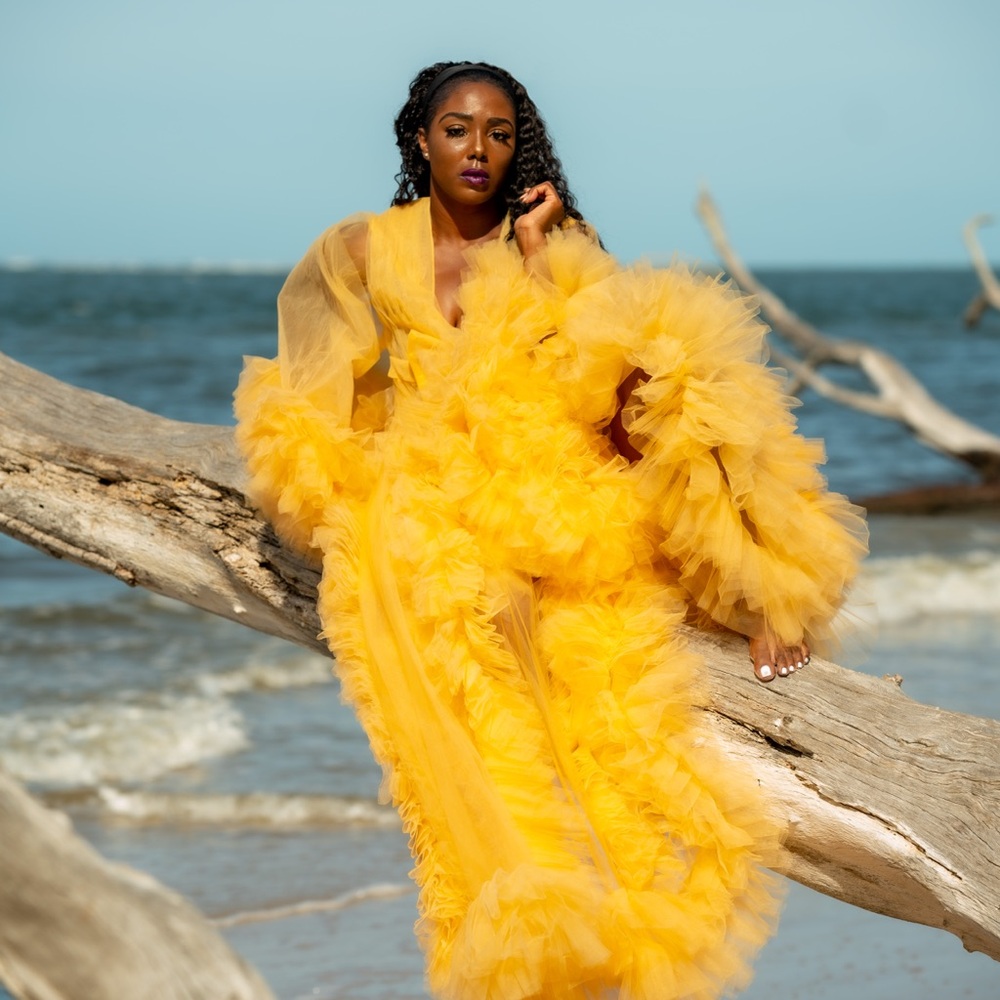 Gold/Yellow Tulle Dress. Maternity or Special Occasion wear. Size XL or 16